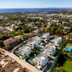 R4810633-Image 1-Detached Villa - 3 Beds - 245 Built