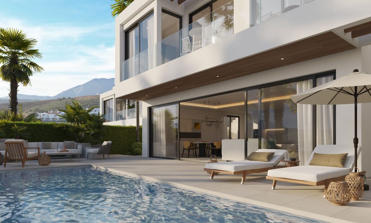 R4860307-House-For-Sale-Casares-Playa-Detached-Villa-4-Beds-262-Built-2