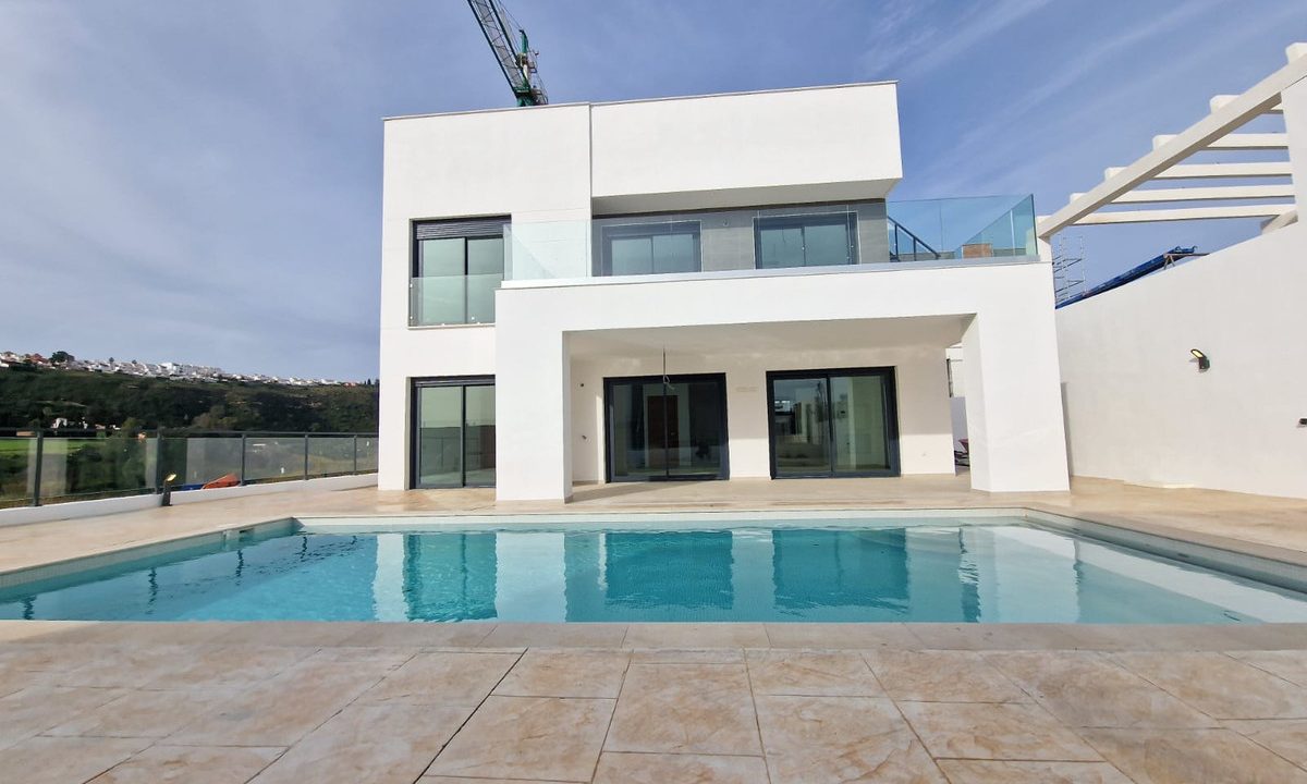 R4876183-House-For-Sale-Manilva-Detached-Villa-4-Beds-184-Built-1