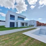 R4876183-Image 1-Detached Villa - 4 Beds - 184 Built
