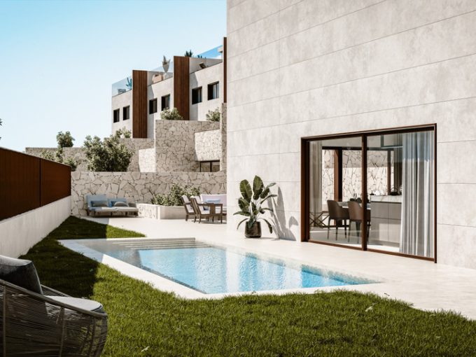 R4887670-Image 1-Semi-Detached House - 3 Beds - 229 Built