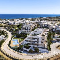 R4889908-Image 1-Ground Floor Apartment - 2 Beds - 84 Built