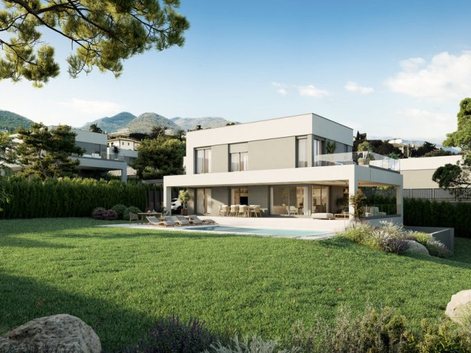 R4905550-Image 1-Detached Villa - 4 Beds - 227 Built