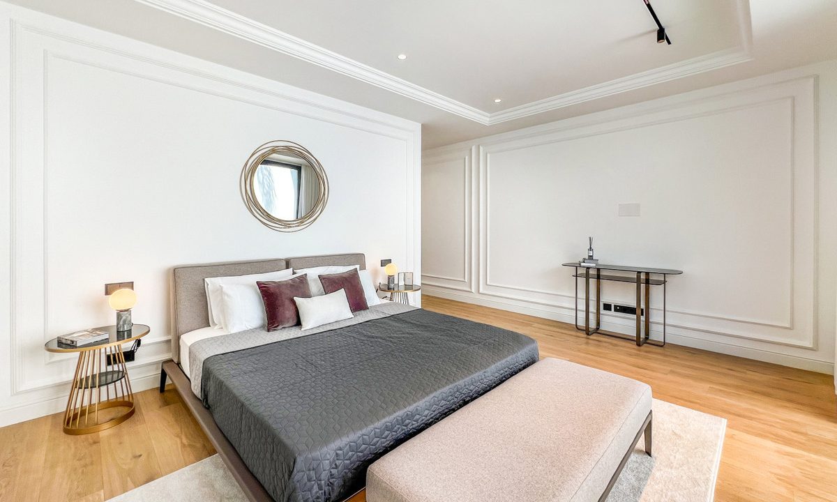 R4907779-House-For-Sale-The-Golden-Mile-Detached-Villa-6-Beds-647-Built-17