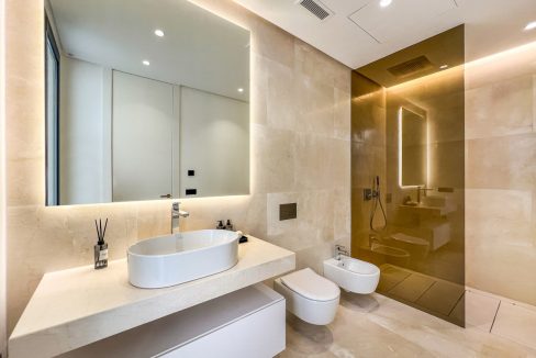 R4907779-House-For-Sale-The-Golden-Mile-Detached-Villa-6-Beds-647-Built-24