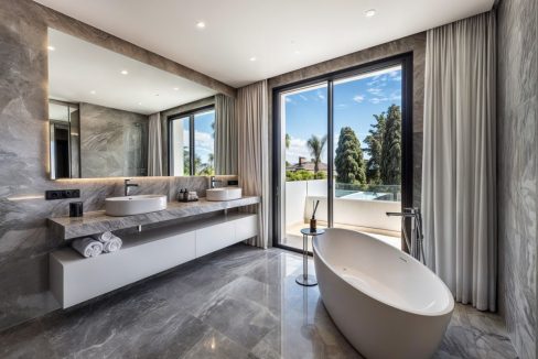 R4907779-House-For-Sale-The-Golden-Mile-Detached-Villa-6-Beds-647-Built-26