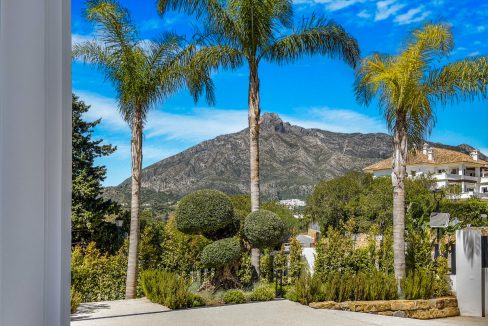 R4907779-House-For-Sale-The-Golden-Mile-Detached-Villa-6-Beds-647-Built-41