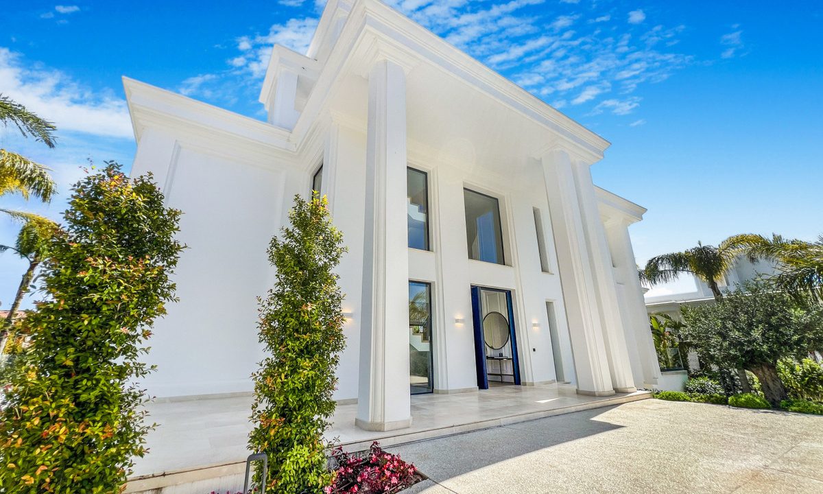 R4907779-House-For-Sale-The-Golden-Mile-Detached-Villa-6-Beds-647-Built-44