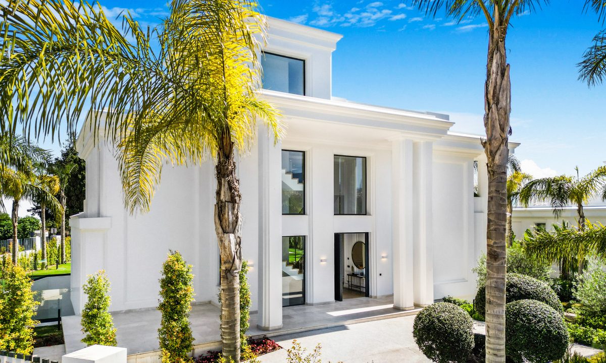 R4907779-House-For-Sale-The-Golden-Mile-Detached-Villa-6-Beds-647-Built-45