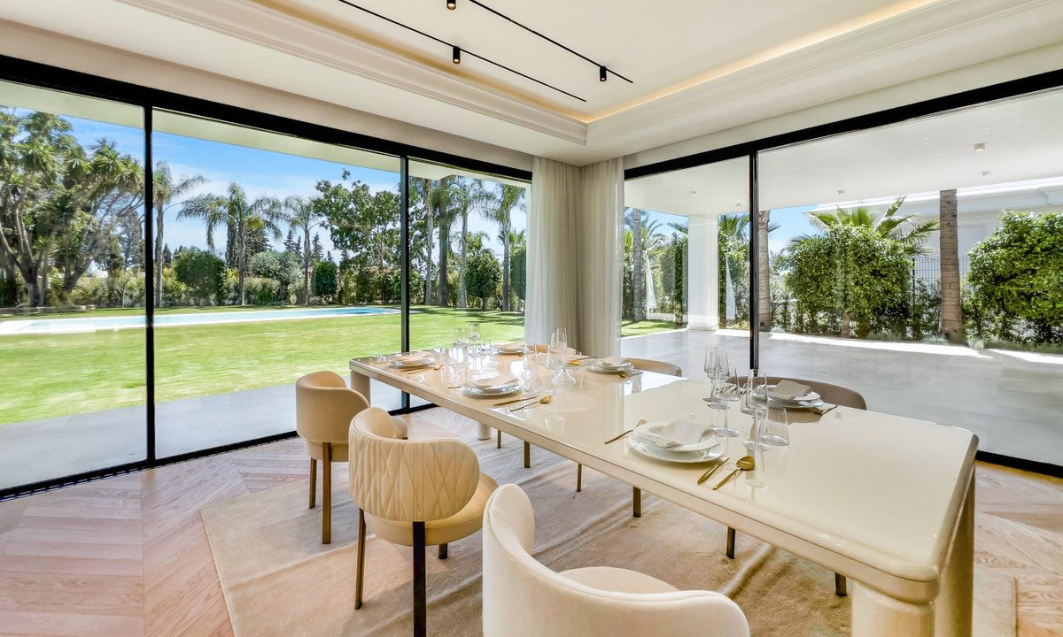 R4907779-House-For-Sale-The-Golden-Mile-Detached-Villa-6-Beds-647-Built-5