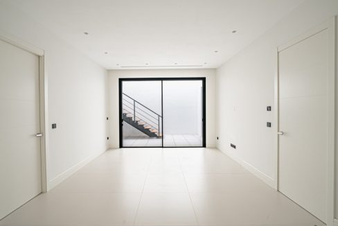 R4907800-House-For-Sale-The-Golden-Mile-Detached-Villa-4-Beds-434-Built-20