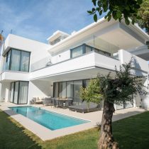 R4907800-Image 1-Detached Villa - 4 Beds - 434 Built