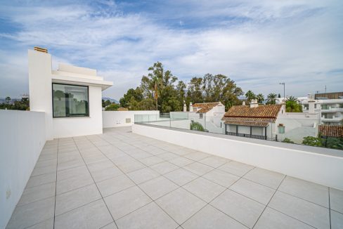R4907800-House-For-Sale-The-Golden-Mile-Detached-Villa-4-Beds-434-Built-28