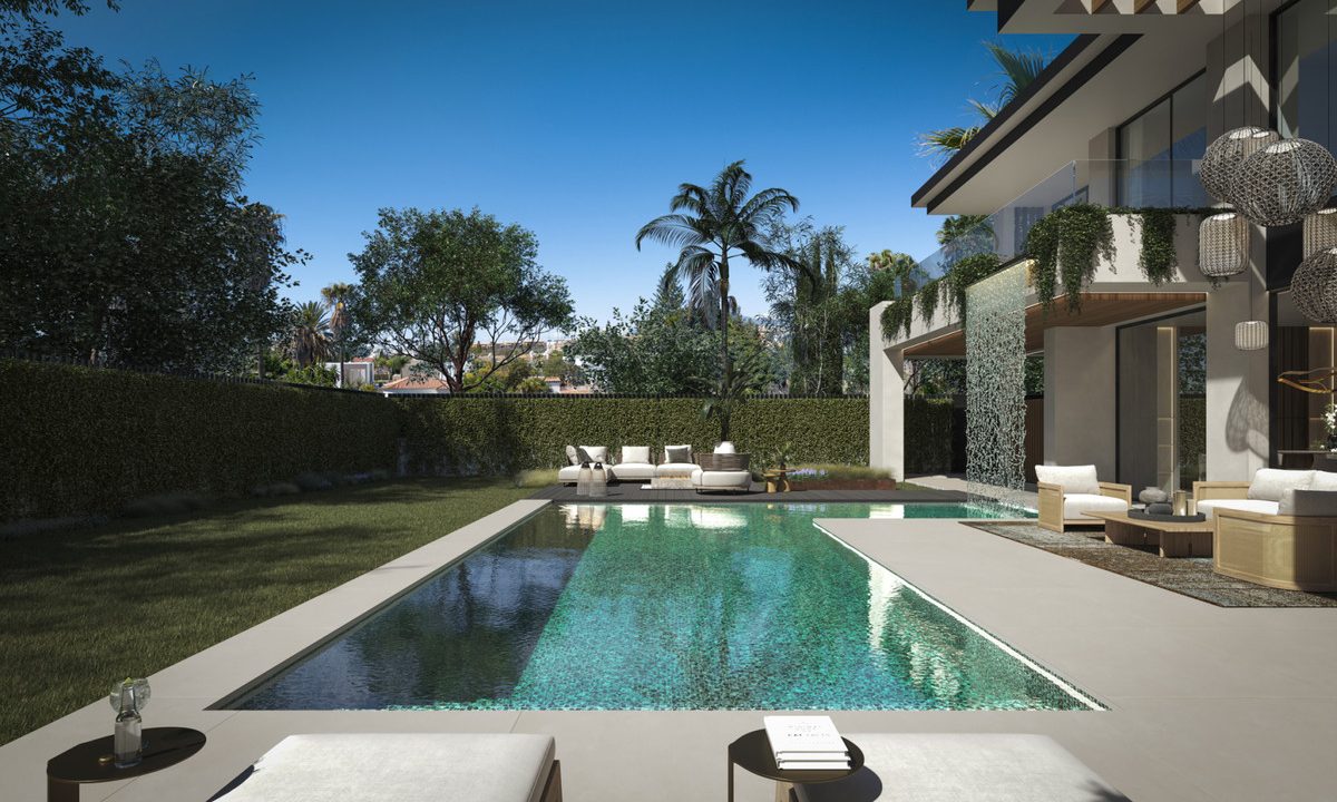 R4913950-House-For-Sale-Marbella-Detached-Villa-4-Beds-396-Built-1