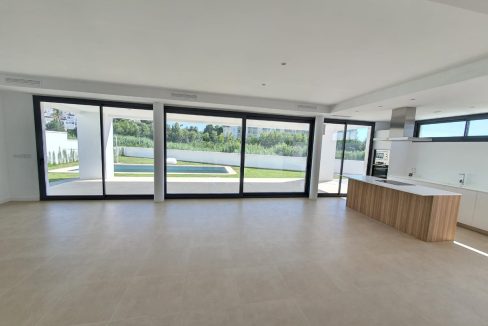 R4959004-House-For-Sale-La-Duquesa-Detached-Villa-4-Beds-205-Built-13