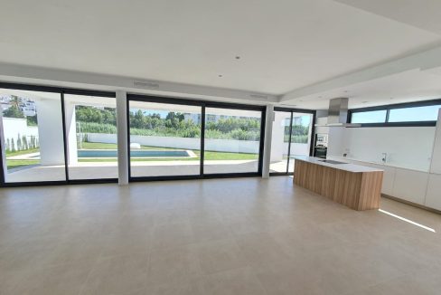 R4959004-House-For-Sale-La-Duquesa-Detached-Villa-4-Beds-205-Built-14