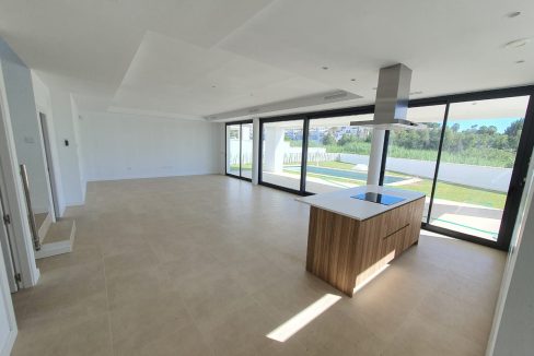 R4959004-House-For-Sale-La-Duquesa-Detached-Villa-4-Beds-205-Built-17