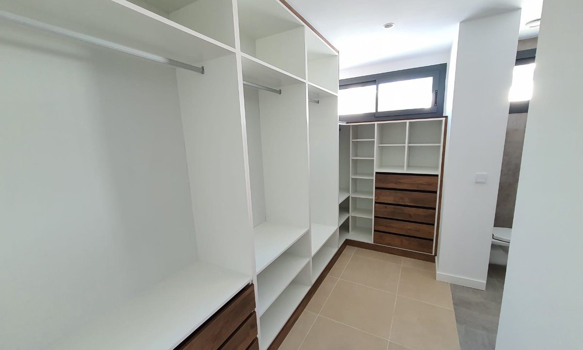 R4959004-House-For-Sale-La-Duquesa-Detached-Villa-4-Beds-205-Built-22