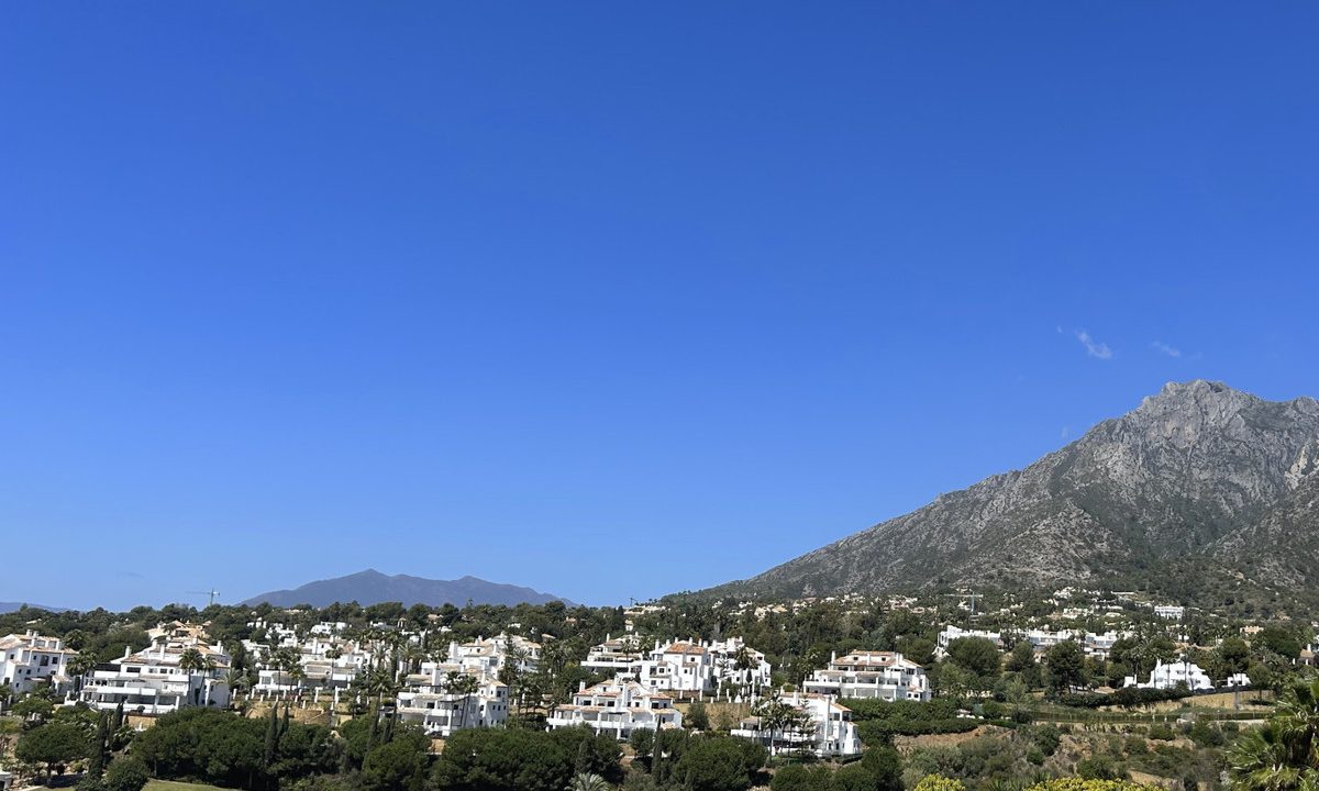 R4972885-House-For-Sale-Marbella-Detached-Villa-4-Beds-321-Built-29