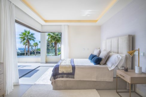 R4974442-House-For-Sale-New-Golden-Mile-Detached-Villa-4-Beds-370-Built-12