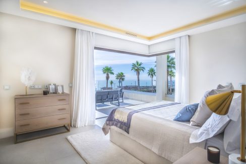 R4974442-House-For-Sale-New-Golden-Mile-Detached-Villa-4-Beds-370-Built-13