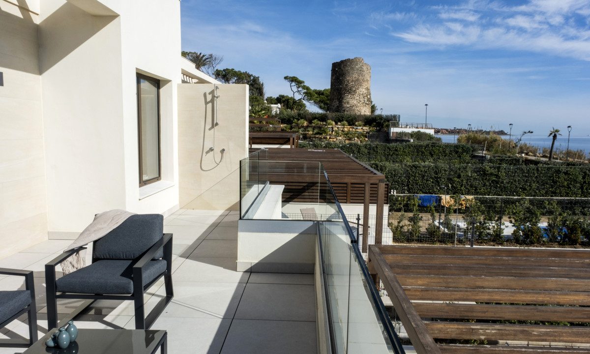 R4974442-House-For-Sale-New-Golden-Mile-Detached-Villa-4-Beds-370-Built-32