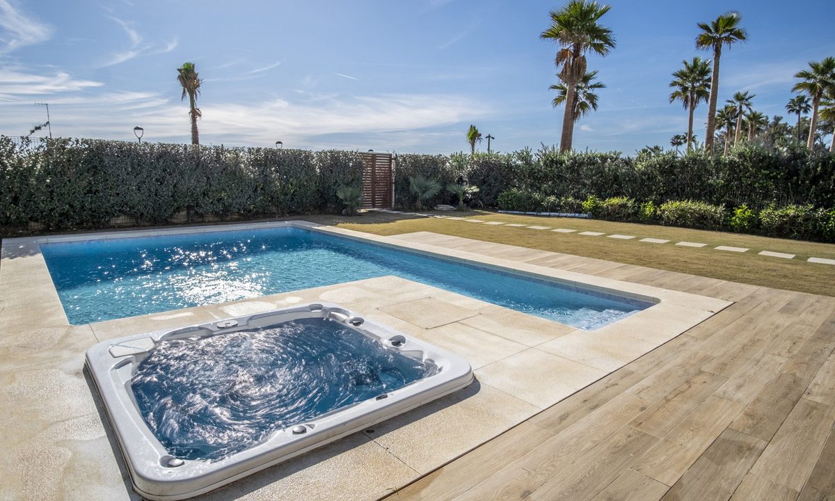R4974442-House-For-Sale-New-Golden-Mile-Detached-Villa-4-Beds-370-Built-34