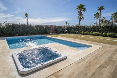 R4974442-House-For-Sale-New-Golden-Mile-Detached-Villa-4-Beds-370-Built-34