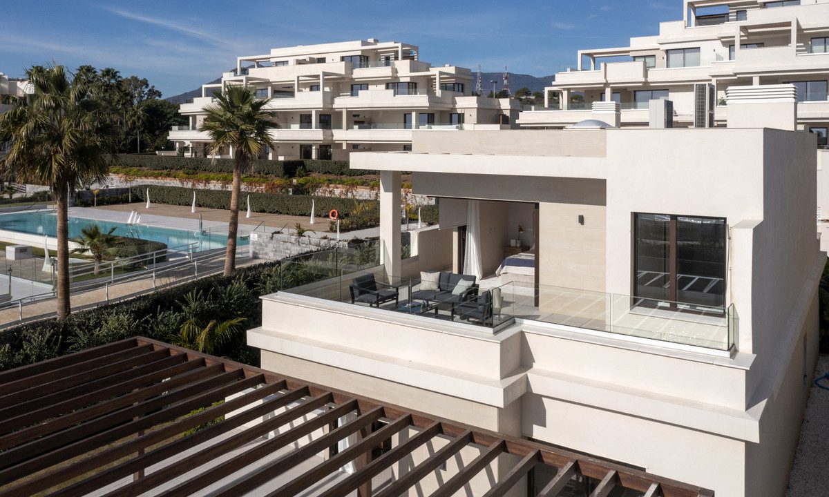 R4974442-House-For-Sale-New-Golden-Mile-Detached-Villa-4-Beds-370-Built-38