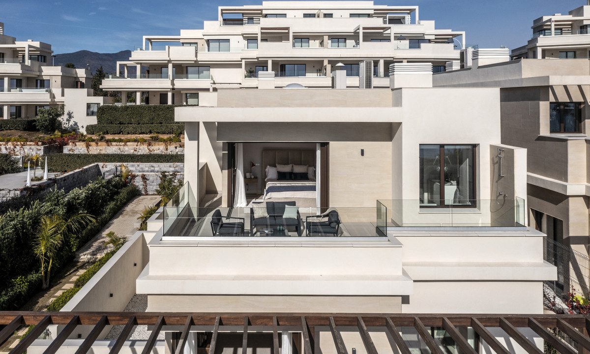 R4974442-House-For-Sale-New-Golden-Mile-Detached-Villa-4-Beds-370-Built-39