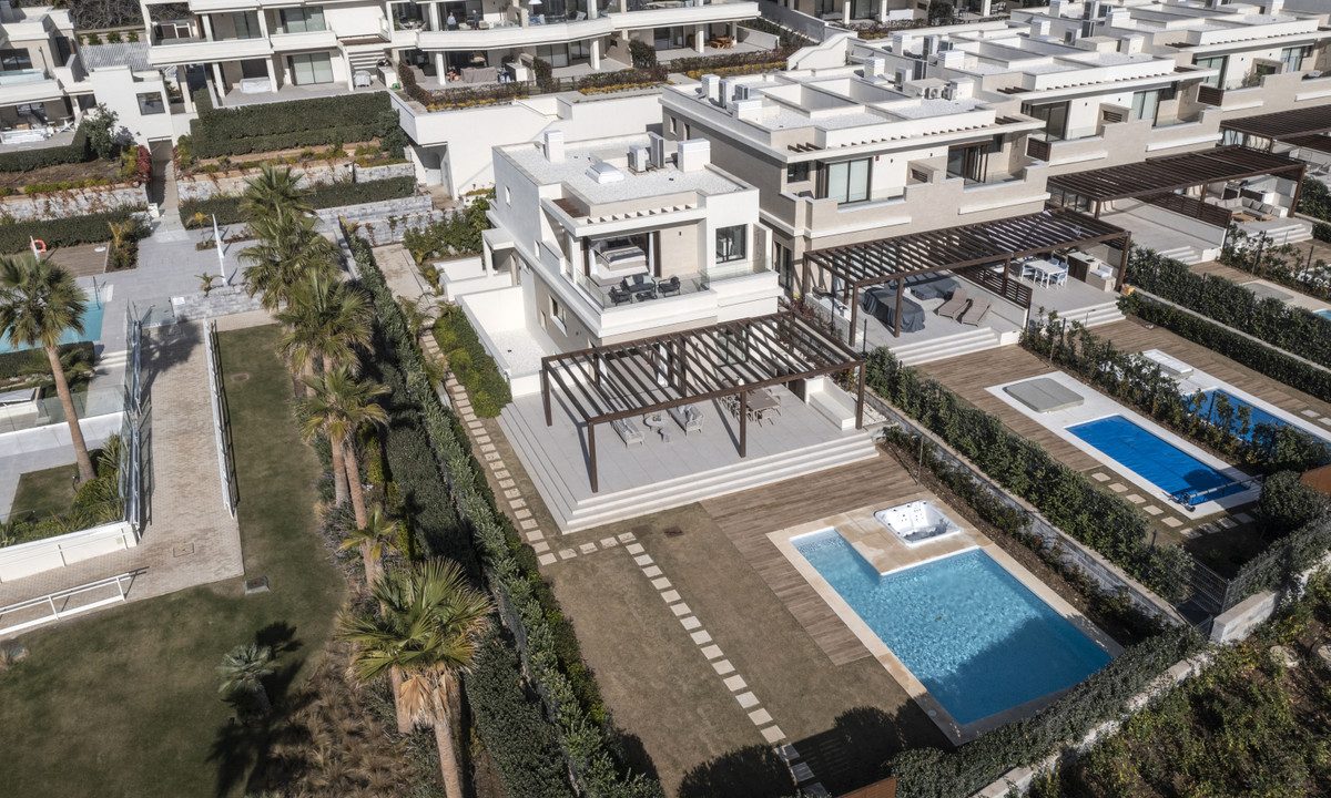 R4974442-House-For-Sale-New-Golden-Mile-Detached-Villa-4-Beds-370-Built-42