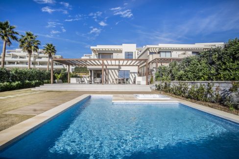 R4974442-House-For-Sale-New-Golden-Mile-Detached-Villa-4-Beds-370-Built