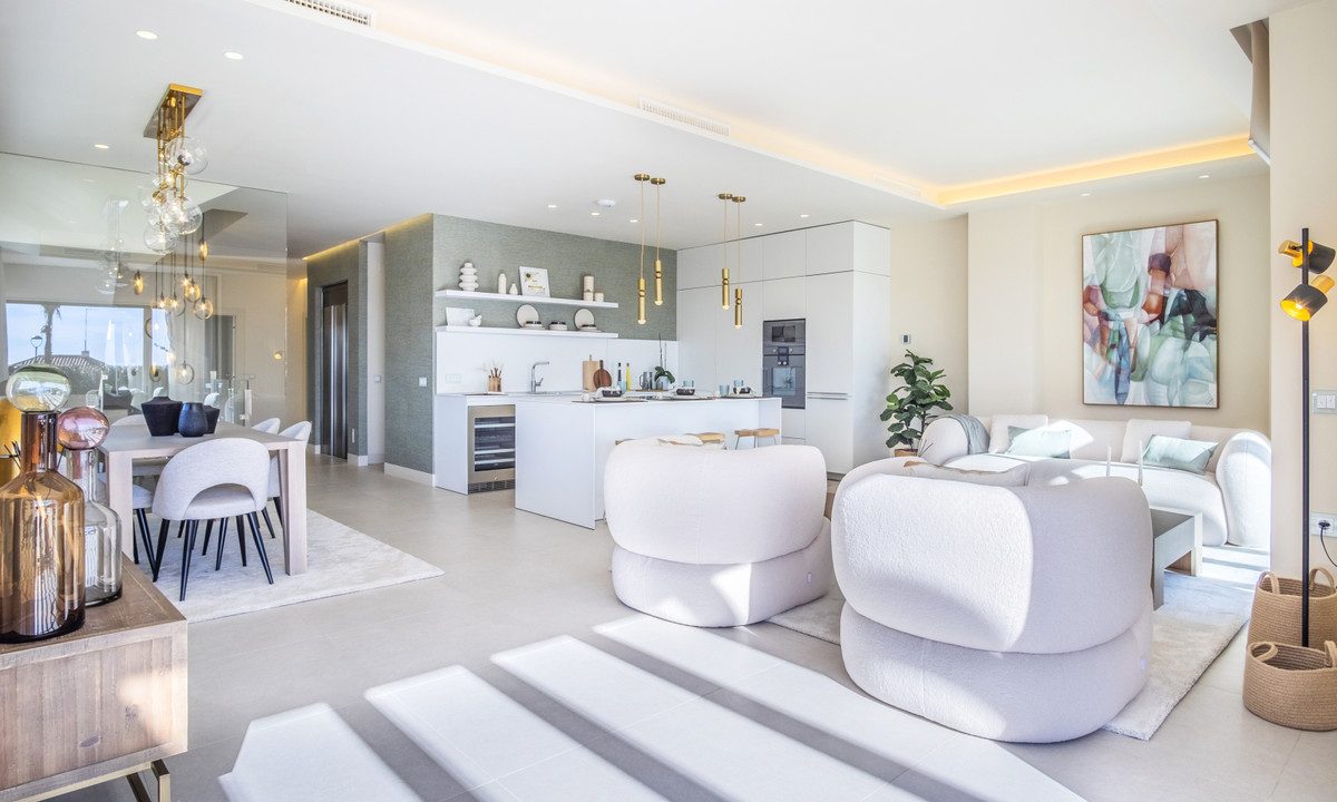 R4974442-House-For-Sale-New-Golden-Mile-Detached-Villa-4-Beds-370-Built-5