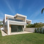 R4979395-Image 1-Semi-Detached House - 4 Beds - 188 Built