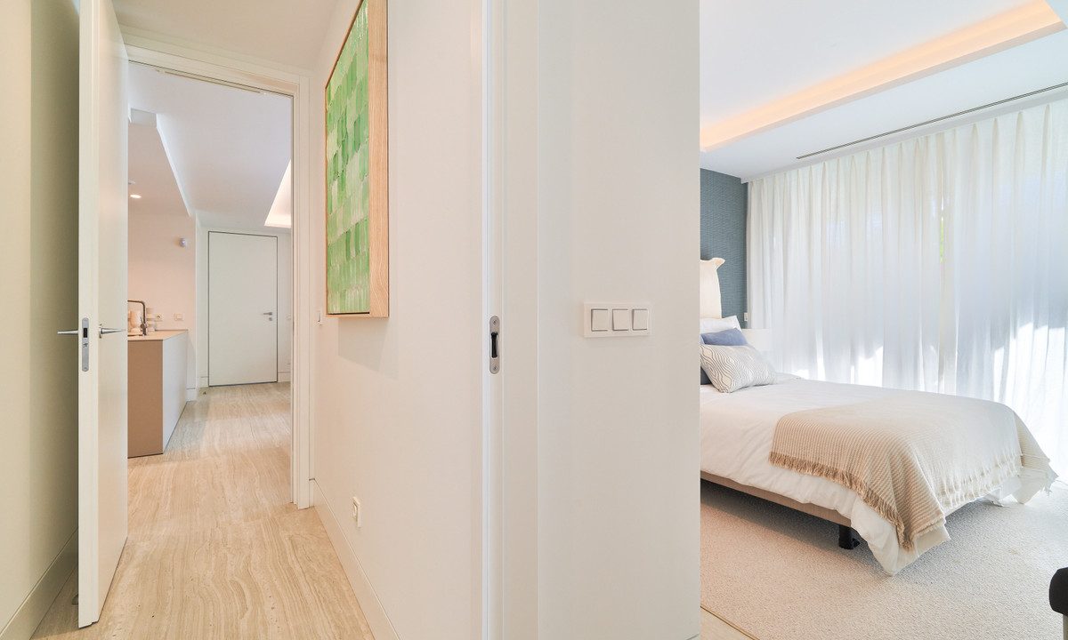 R4989445-Apartment-For-Sale-Estepona-Middle-Floor-Apartment-2-Beds-108-Built-28
