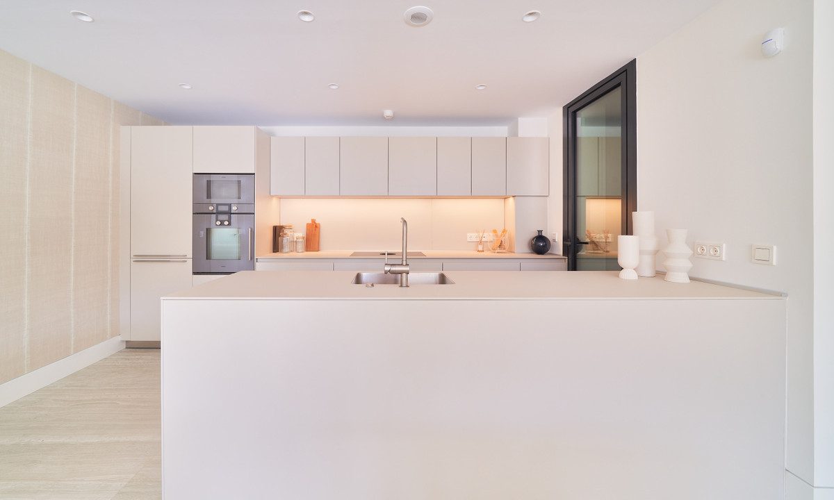 R4989445-Apartment-For-Sale-Estepona-Middle-Floor-Apartment-2-Beds-108-Built-5