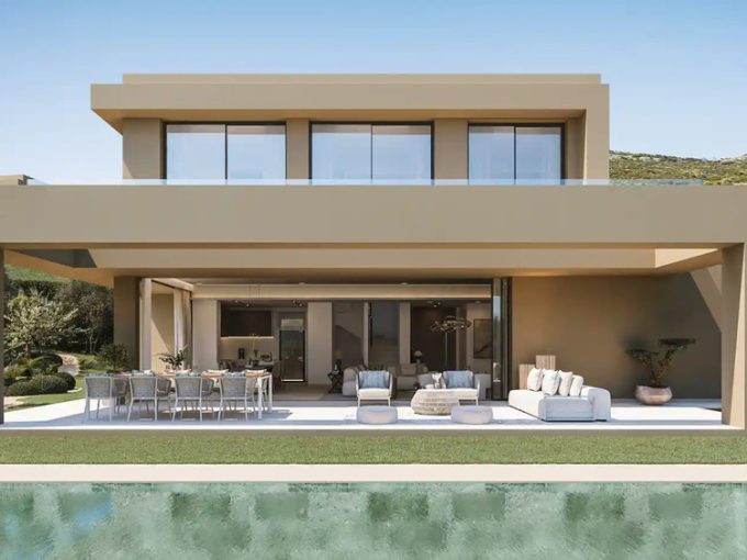 R5015632-Image 1-Detached Villa - 3 Beds - 371 Built