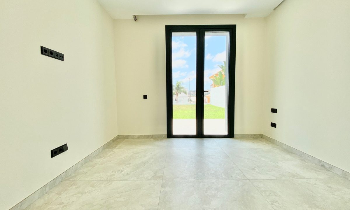 R5105752-House-For-Sale-Mijas-Detached-Villa-2-Beds-209-Built-8