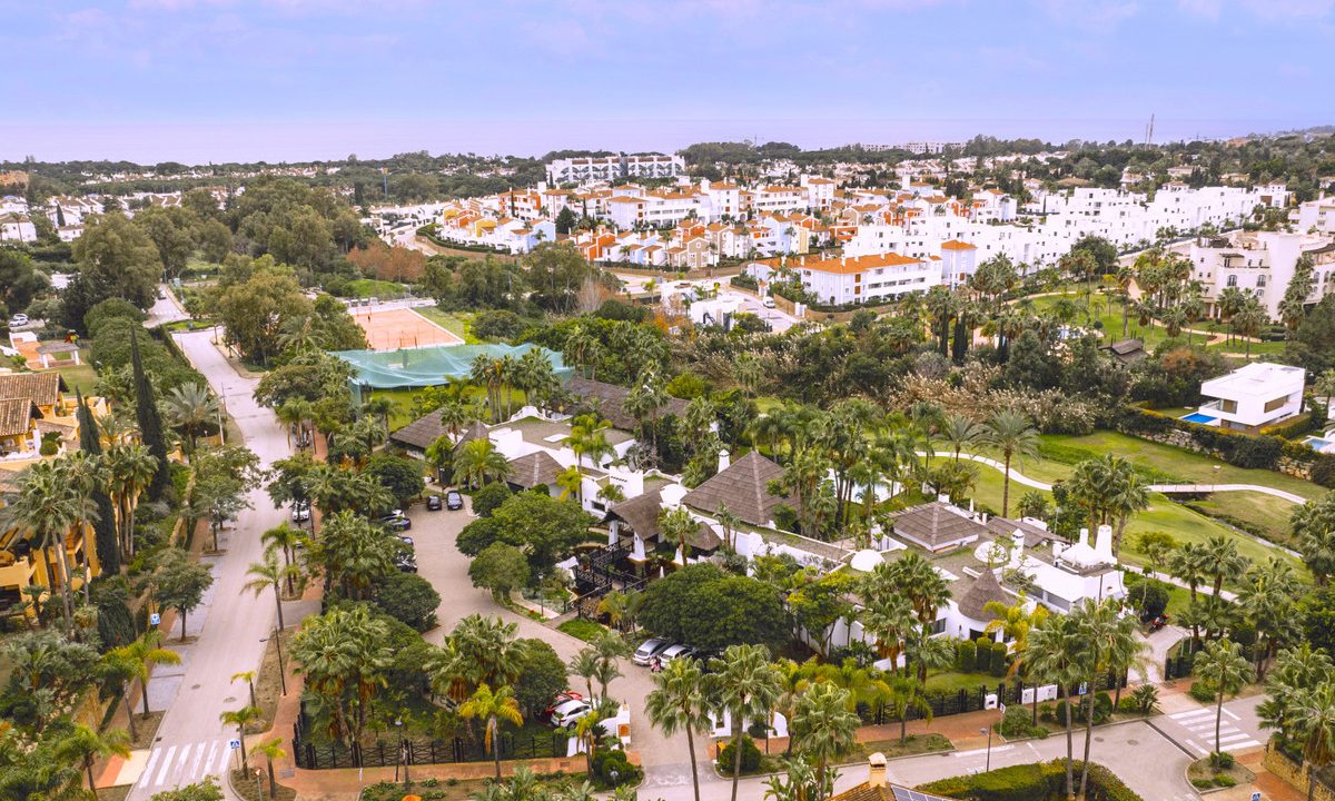 R5106211-House-For-Sale-Estepona-Detached-Villa-5-Beds-287-Built-29
