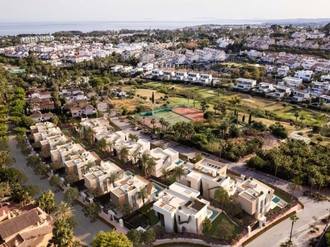 R5106211-Image 1-Detached Villa - 5 Beds - 287 Built