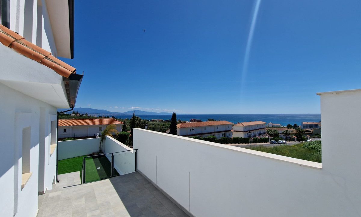 R5110435-House-For-Sale-Manilva-Semi-Detached-House-2-Beds-128-Built-28