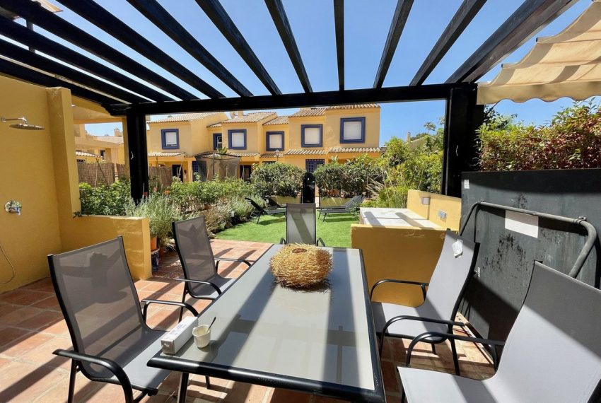 R4108606-Townhouse-For-Sale-Nueva-Andalucia-Terraced-3-Beds-136-Built-1
