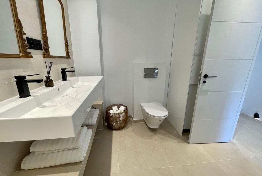 R4108606-Townhouse-For-Sale-Nueva-Andalucia-Terraced-3-Beds-136-Built-10