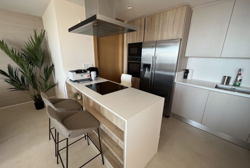 R4229869-Apartment-For-Sale-La-Quinta-Penthouse-2-Beds-104-Built-2