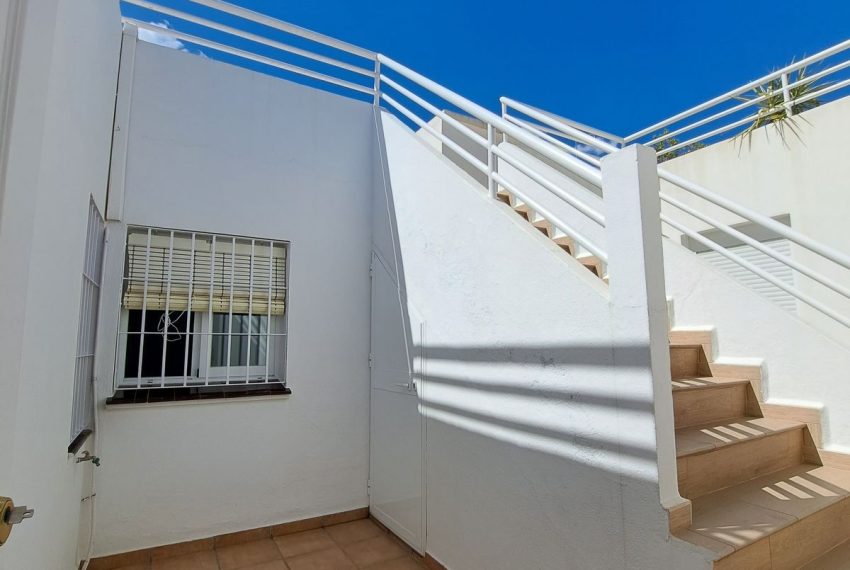 R4151392-Villa-For-Sale-Nueva-Andalucia-Semi-Detached-2-Beds-200-Built-16