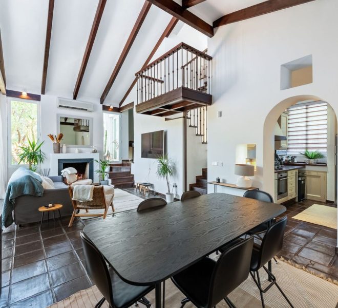 R4106905-Image 1-Terraced - 4 Beds - 182 Built