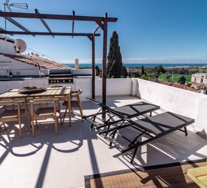 R4228450-Image 1-Terraced - 4 Beds - 130 Built