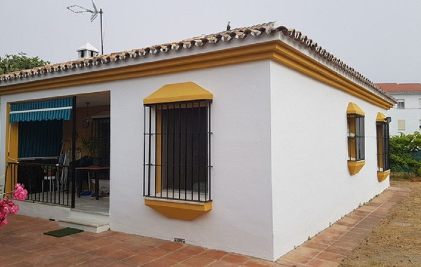 R3316627-Villa-For-Sale-Estepona-Finca-2-Beds-125-Built