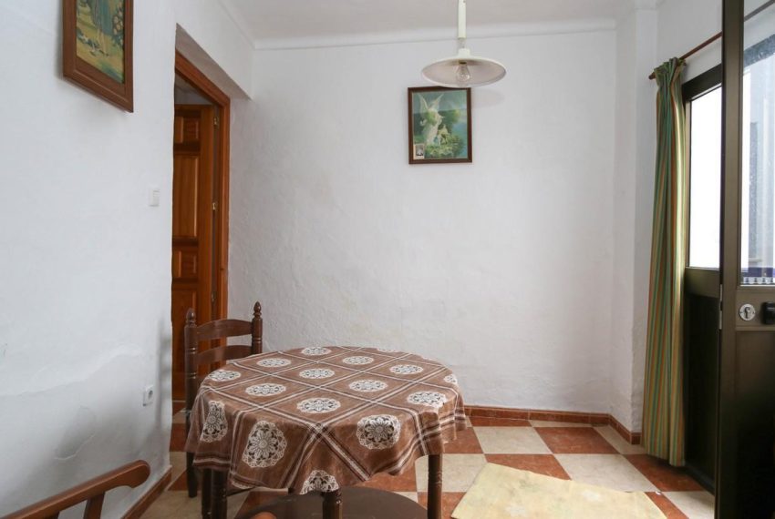 R3845677-Townhouse-For-Sale-Guaro-Terraced-4-Beds-165-Built-5