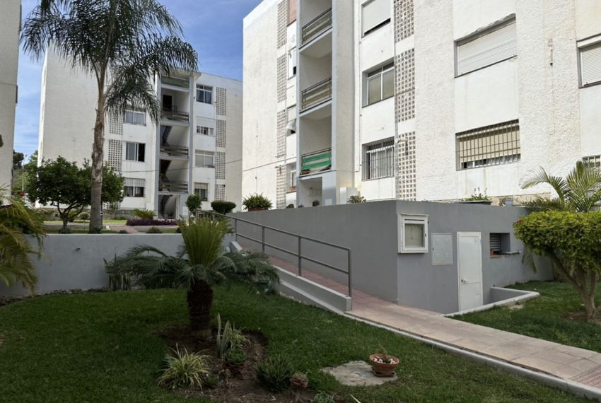 R4330723-Apartment-For-Sale-San-Pedro-de-Alcantara-Ground-Floor-3-Beds-90-Built-16